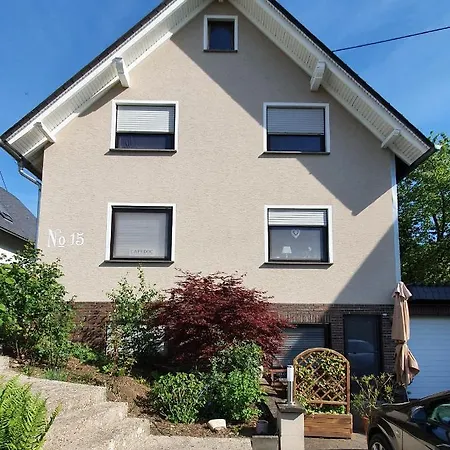 Ferienwohnung Im Moseltal Veldenz Exterior photo